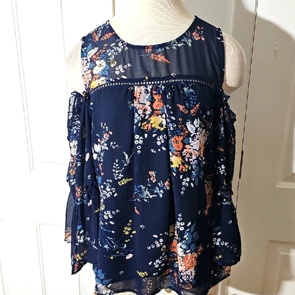 Lucky Brand Floral Navy Women's Top. Ruffel Sleeves. Meduim - Picture 1 of 12
